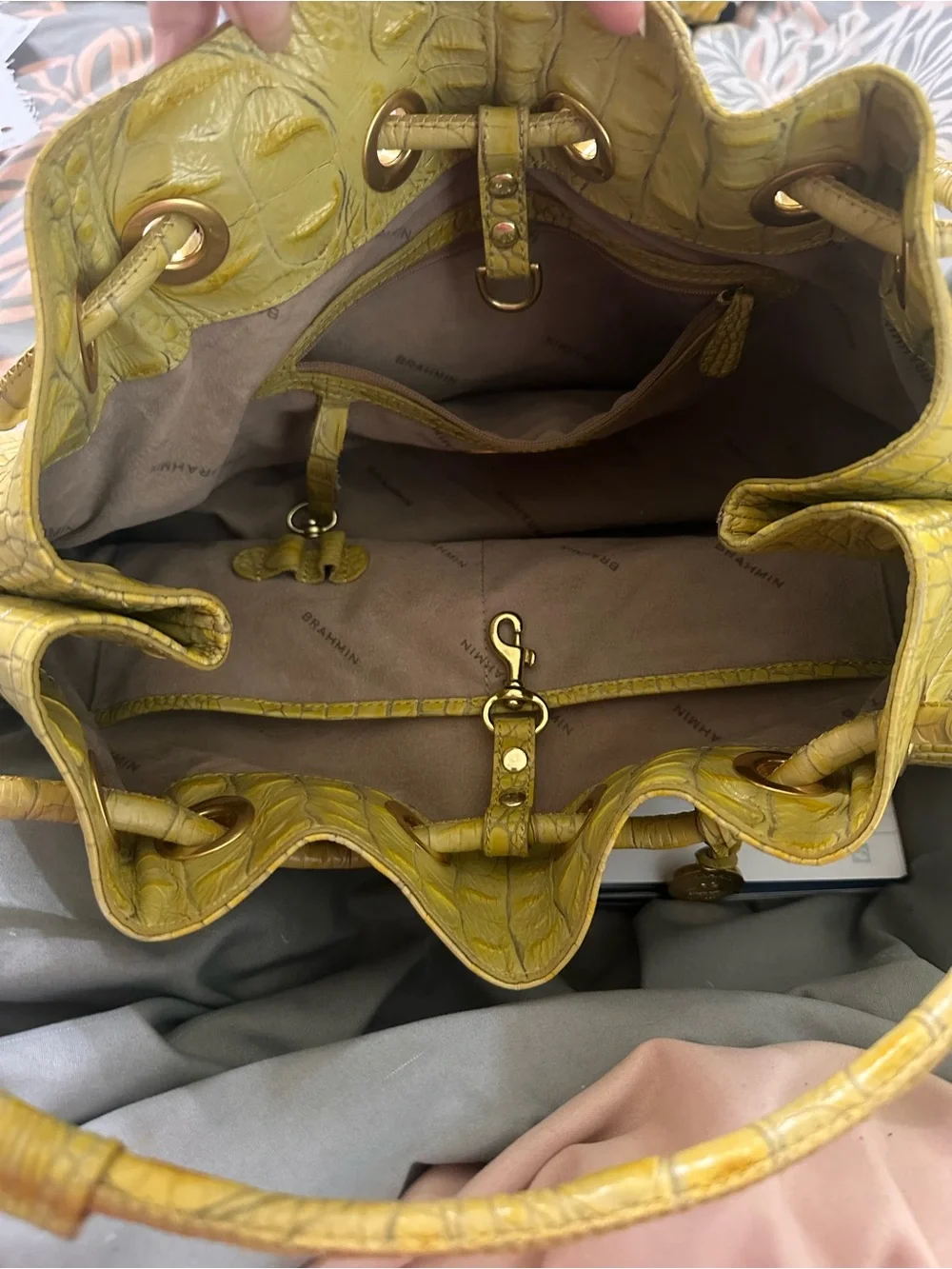 Brahmin Yellow Croc-Embossed Drawstring Hobo- EUC. Vintage